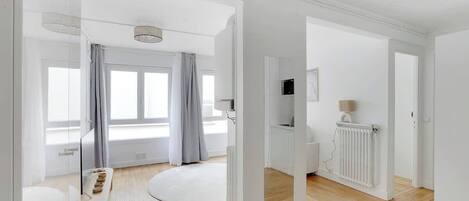 1 slaapkamer, een strijkplank/strijkijzer, wifi, beddengoed