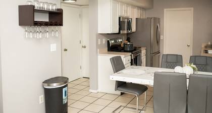 Warm haven 3-bedroom house in Reynoldsburg with AC, WiFi. Minutes from downtown.