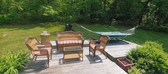 Cozy, welcoming Berkshires cottage – perfect home base & place to unplug!