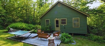 Cozy, welcoming Berkshires cottage – perfect home base & place to unplug!