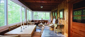 Cozy, welcoming Berkshires cottage – perfect home base & place to unplug!