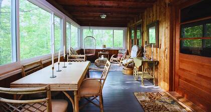 Cozy, welcoming Berkshires cottage – perfect home base & place to unplug!