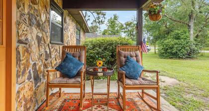 Quiet Country Retreat near Springs & Farms Perfect for Families & Nature Lovers