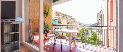 Deluxe Apartment, 2 Bedrooms, Terrace, City View | Terrace/patio