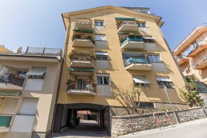 Front of property - Pesto Home Holiday (Rapallo)