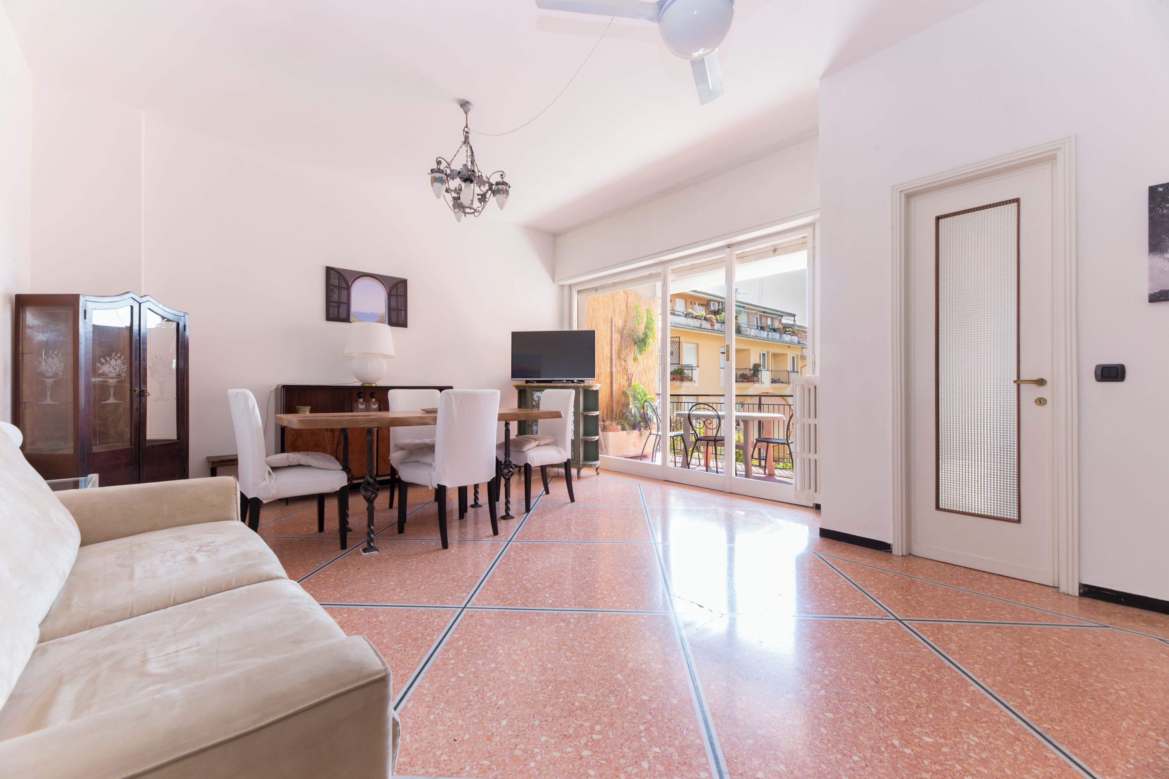 Deluxe Apartment, 2 Bedrooms, Terrace, City View | Living area