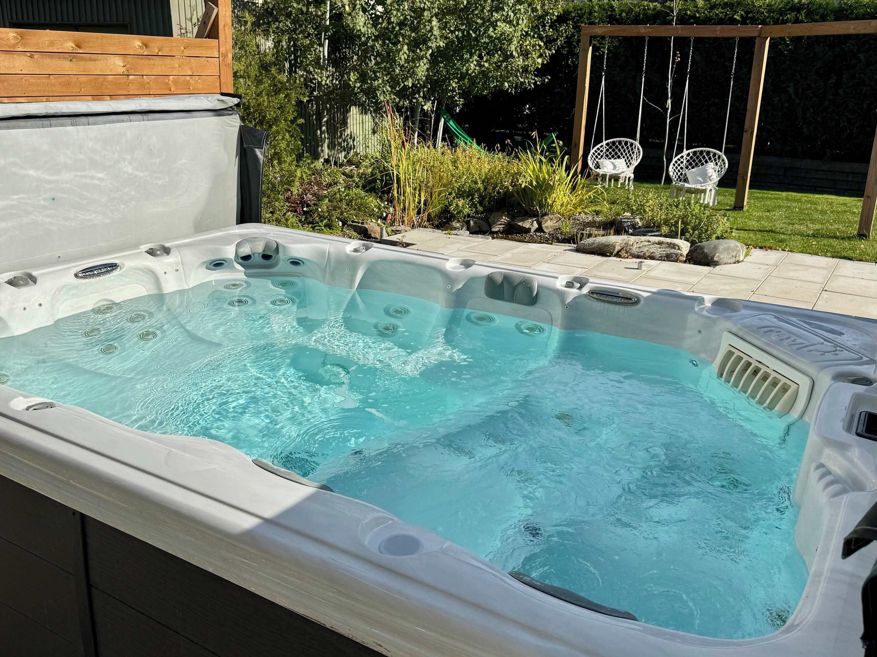 Bain à remous extérieur