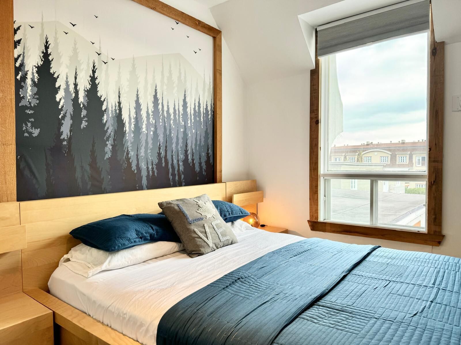 2 habitaciones, tabla de planchar con plancha, cuna de viaje y wifi 