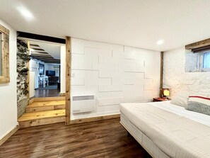 1 chambre, fer et planche à repasser, lit parapluie, Wi-Fi