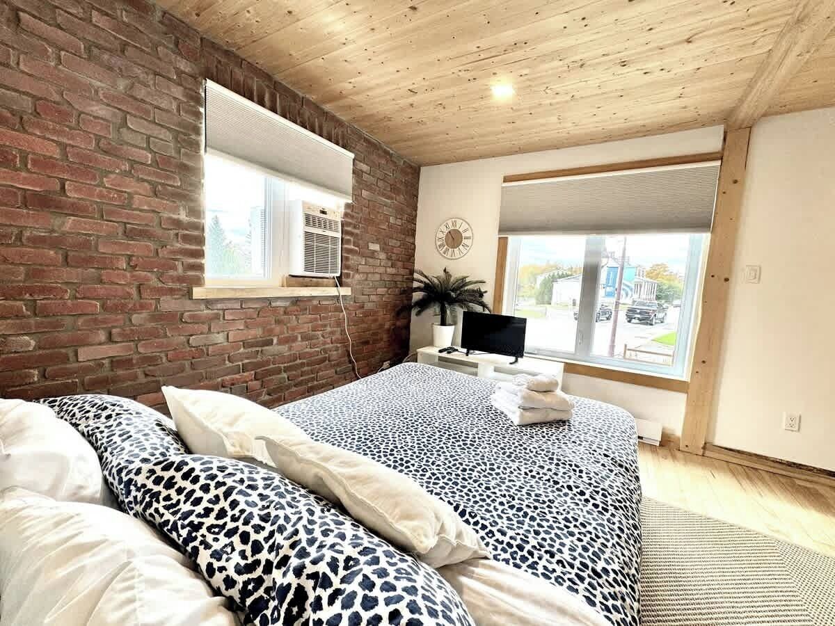 1 chambre, fer et planche à repasser, lit parapluie, Wi-Fi