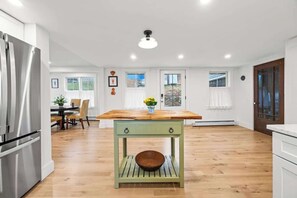 Unclassified image, 3 of 38, button