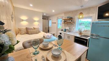 1 bedroom, travel crib, WiFi, bed sheets