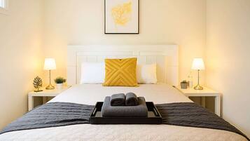 2 habitaciones, tabla de planchar con plancha, cuna de viaje y wifi