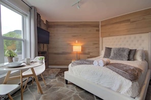 1 bedroom, iron/ironing board, travel cot, WiFi