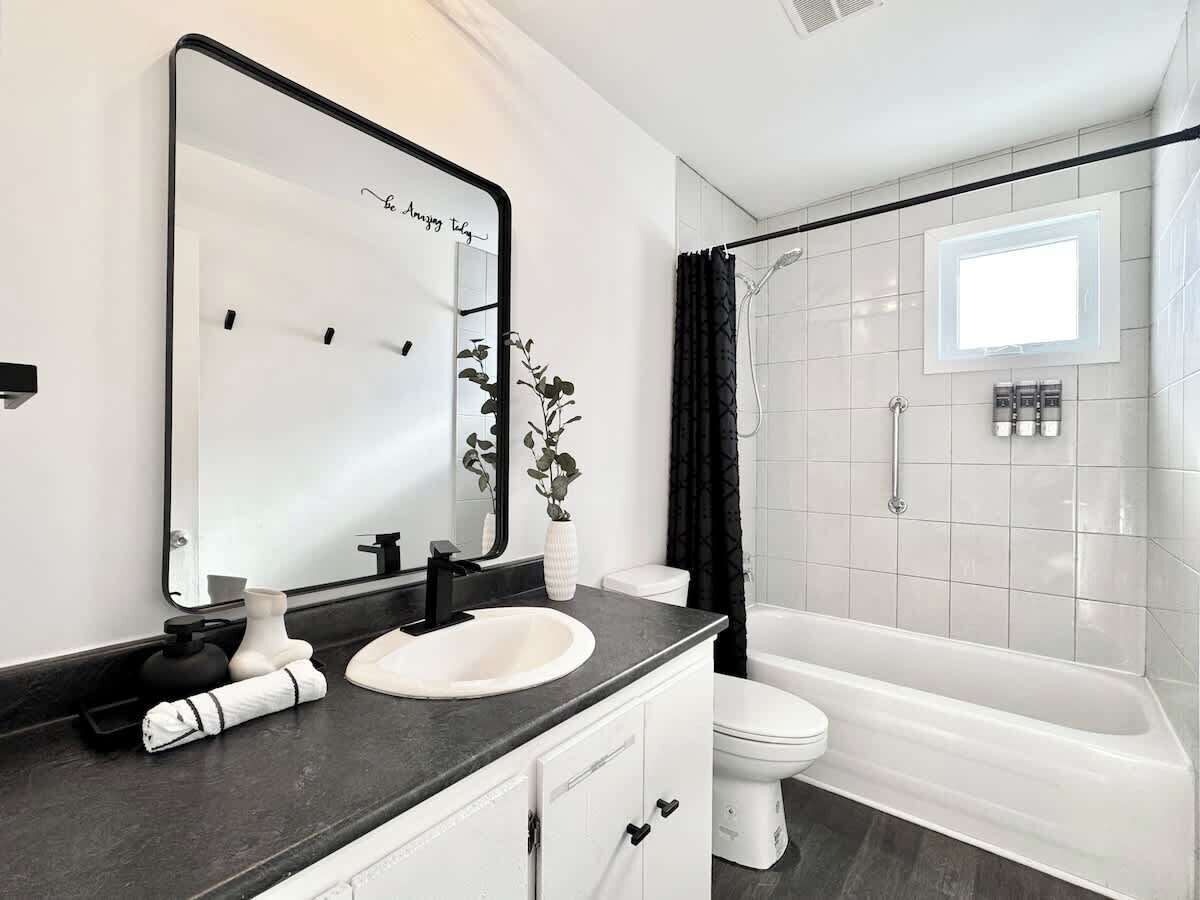 Dusche, Haartrockner, Shampoo