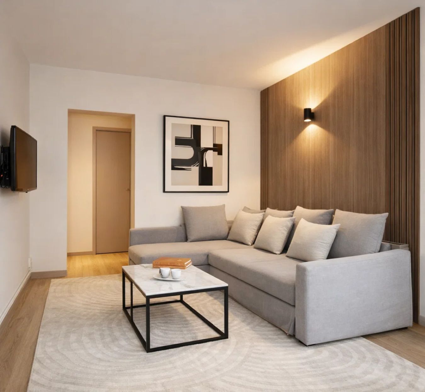 Appartement Supérieur, vue ville | Coin séjour | TV connectée de 80 cm avec chaînes numériques