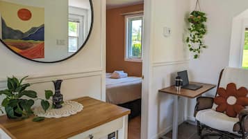 2 bedrooms, travel cot, WiFi, bed sheets