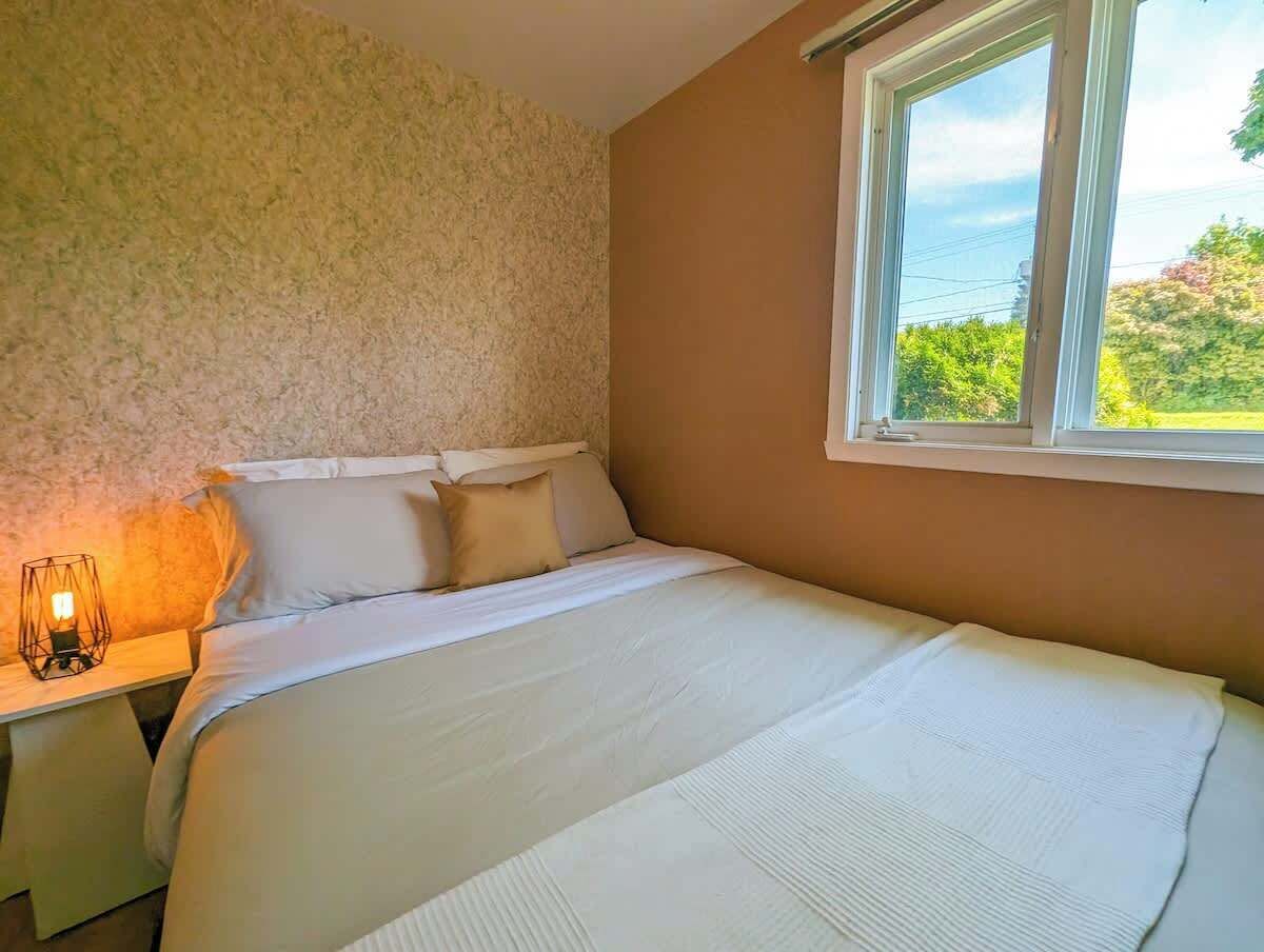 2 Schlafzimmer, Reisekinderbett, WLAN, Bettwäsche