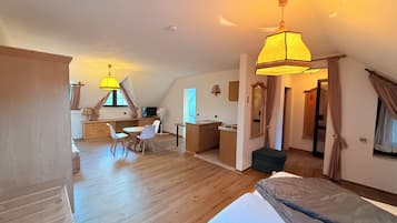 1 Schlafzimmer, Schreibtisch, kostenloses WLAN, BettwÀsche