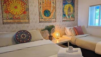 1 bedroom, travel cot, WiFi, bed sheets