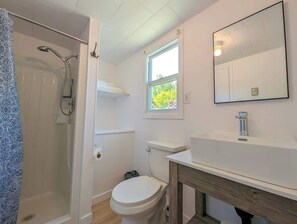 Douche, sĂšche-cheveux