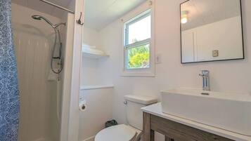 Dusche, Haartrockner, Shampoo