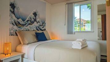 2 bedrooms, travel crib, WiFi, bed sheets