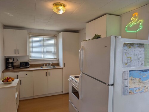 Chalet #8 Waterfront | Spa | Fireplace | Wifi | AC