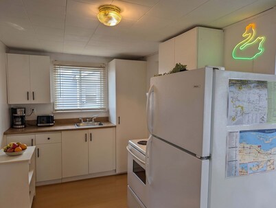 Chalet #8 Waterfront | Spa | Fireplace | Wifi | AC