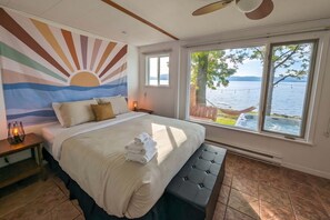 Travel cot, WiFi, bed sheets - Chalet #9 Waterfront with Spa, Fireplace, Wifi & AC (Cap-Saint-Ignace)