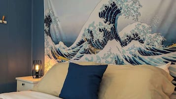 2 bedrooms, travel crib, WiFi, bed sheets
