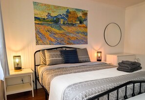 Travel crib, WiFi, bed sheets - Chalet #11 Waterfront with Spa, Wifi & AC (Cap-Saint-Ignace)