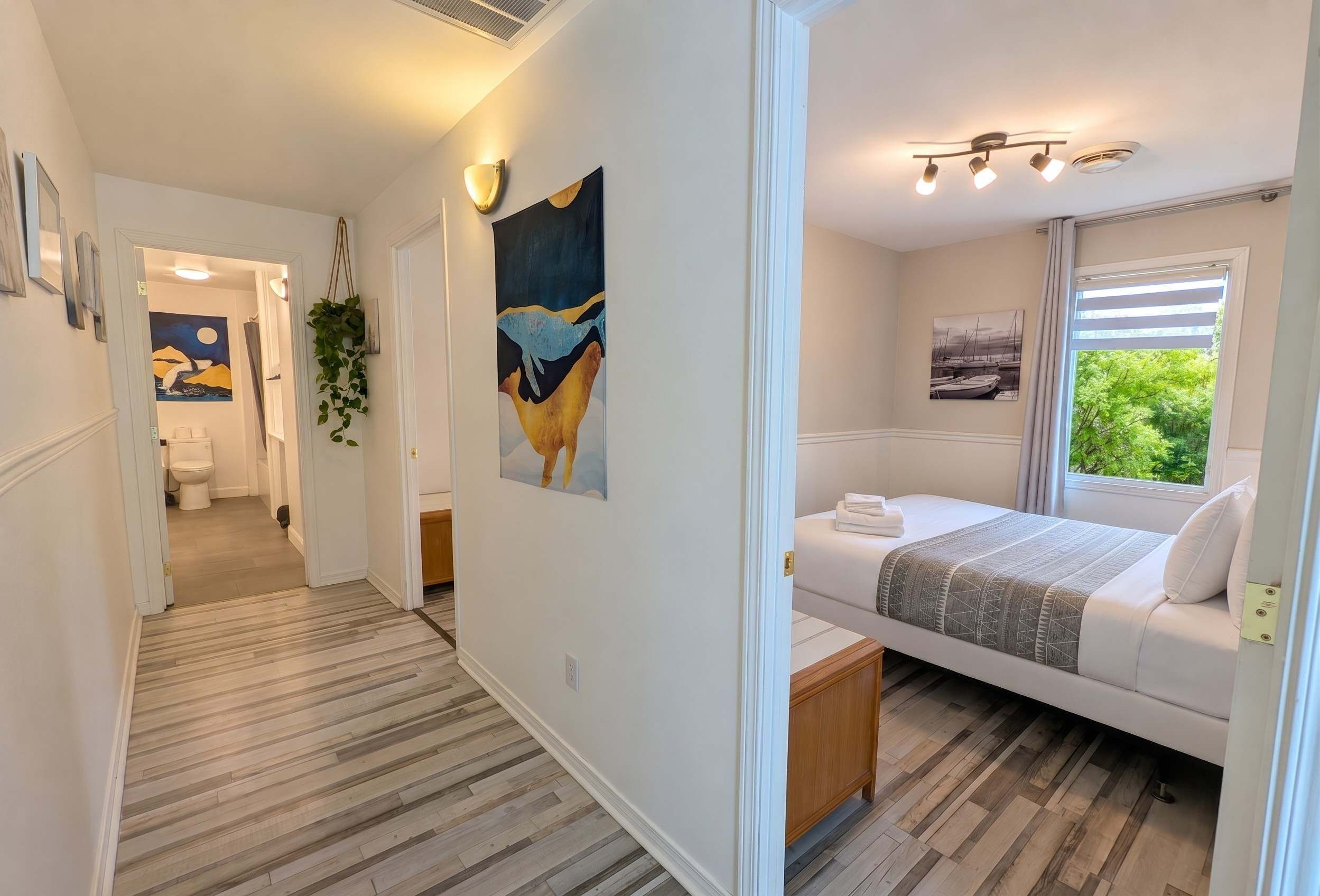 2 bedrooms, travel crib, WiFi, bed sheets