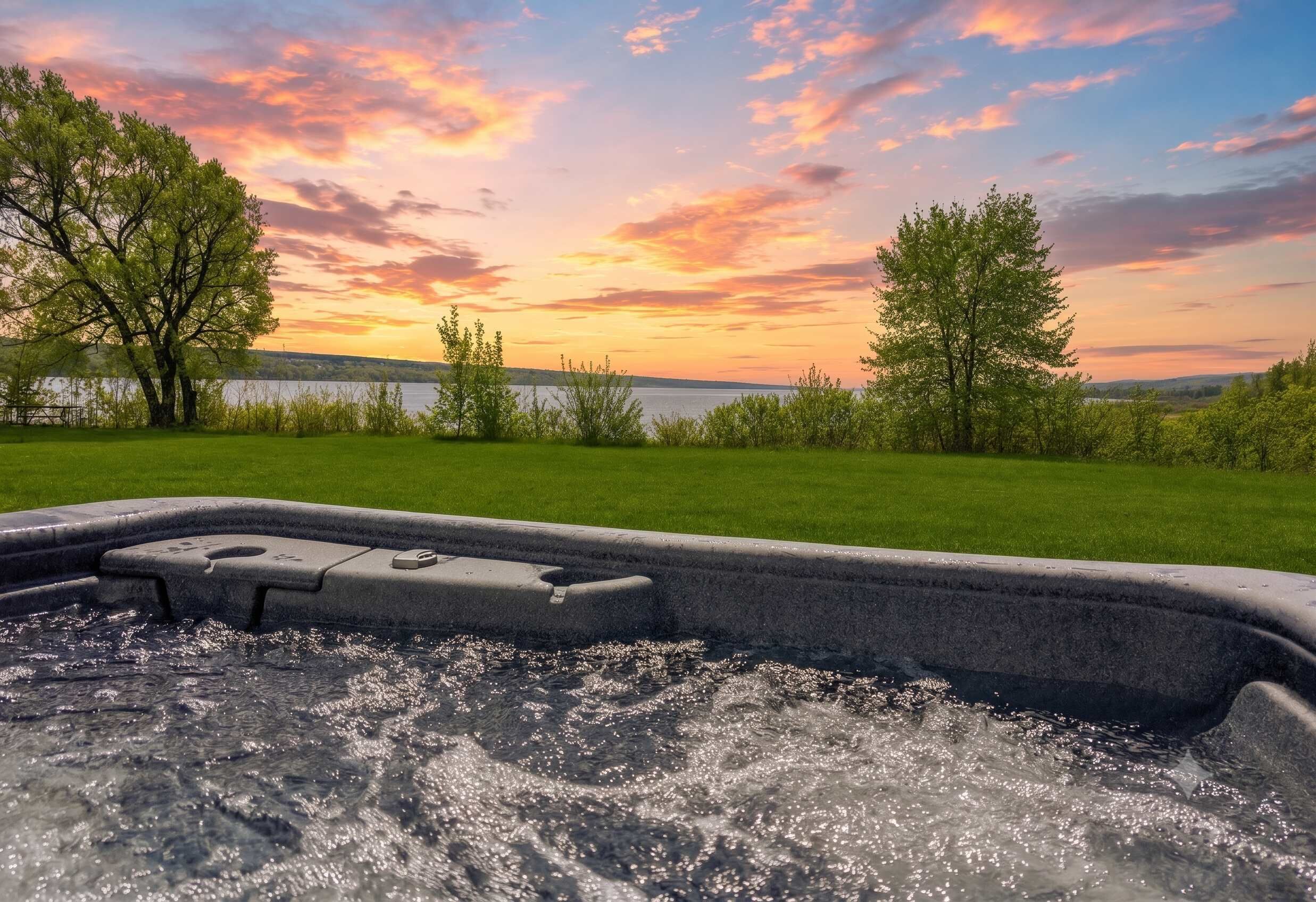 Outdoor spa tub