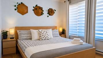 3 bedrooms, travel crib, WiFi, bed sheets