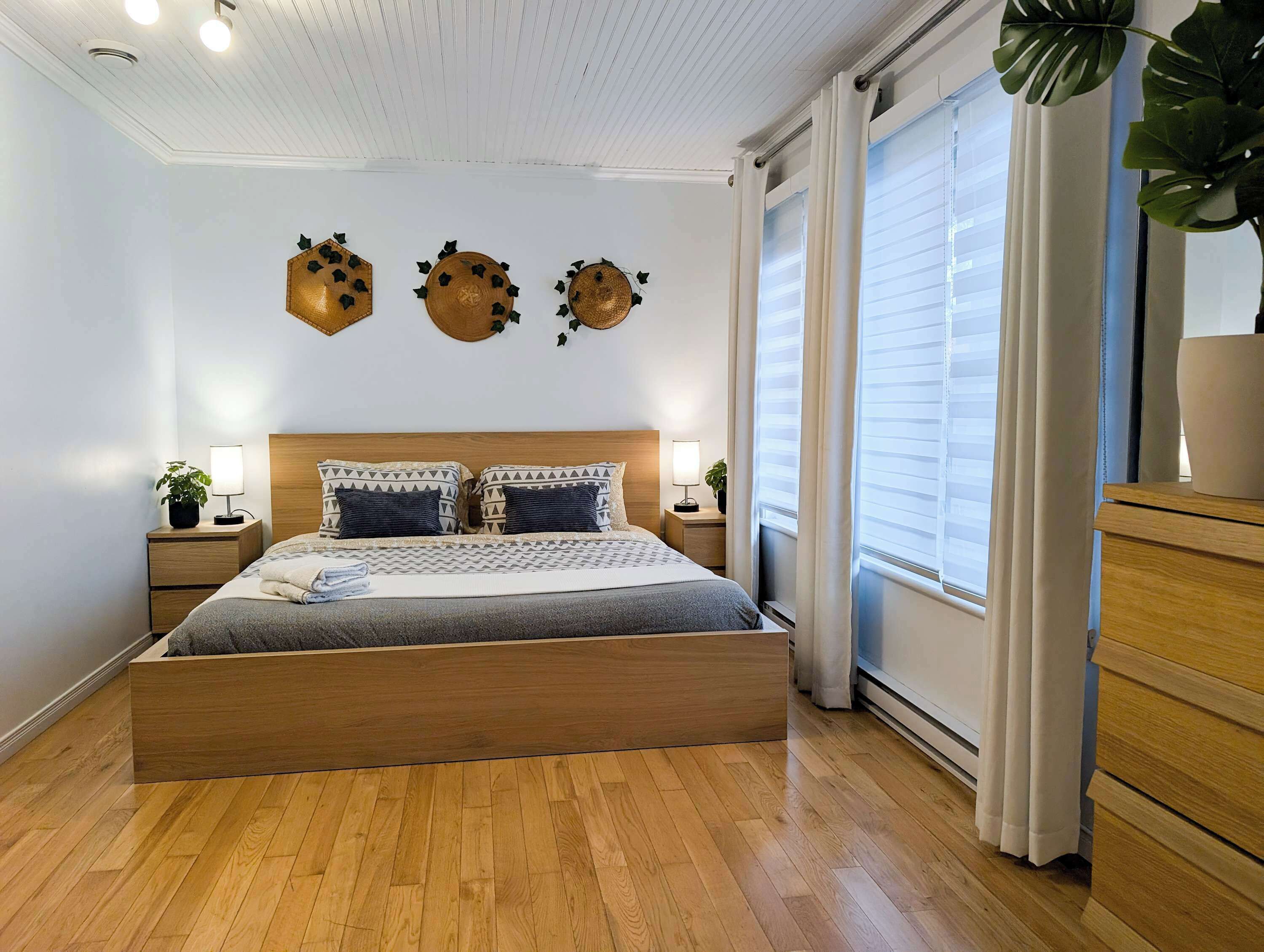 3 slaapkamers, reisbedje, wifi, beddengoed