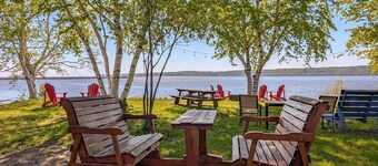 Condo #3 | 2 min from the waterfront | Billiards & BBQ