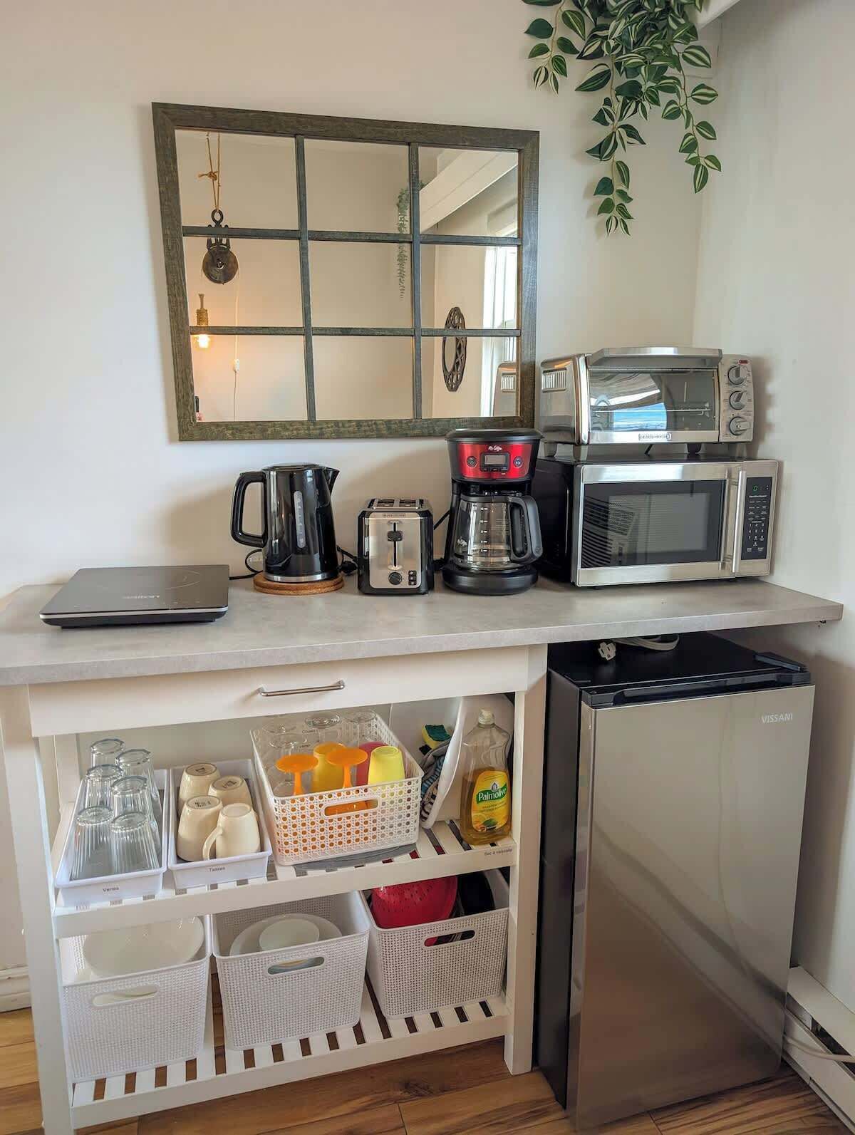 Refrigerador, microondas, horno y parrilla de estufa 