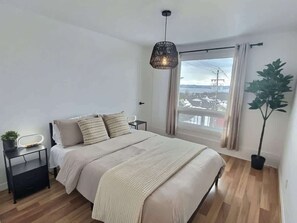 2 室のベッドルーム、WiFi、ベッドシーツ