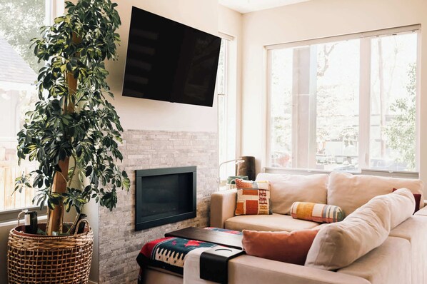 TV, fireplace, offices