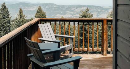 Peaceful Getaway with Hot Tub - Views - Evergreen