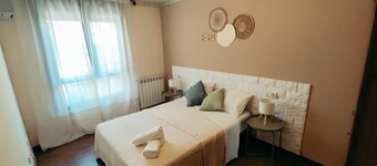 Casa Leo, rural charm with terrace and at the gates of the Pyrenees