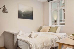 1 bedroom, iron/ironing board, travel cot, WiFi