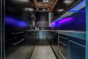 Fridge, microwave, stovetop, dishwasher - Cozy and Modern Apt in Prime Location Megeve (Megève)