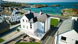 Exterior - Anchorage House - sleeps 9 guests  in 4 bedrooms (Trearddur Bay)