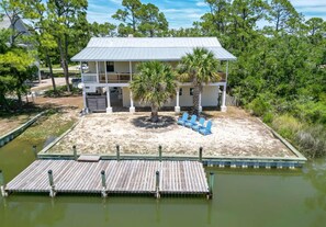 Exterior - NEW- Canal Front 3 bedroom Boat dock & Launch (Saint George Island)