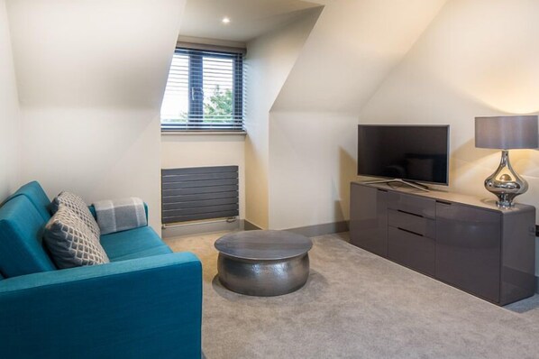 Deluxe Suite, Private Bathroom