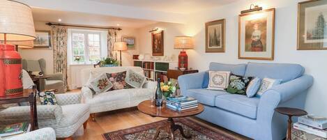 บริเวณนั่งเล่น