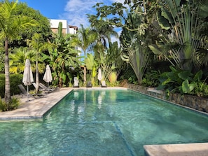 Apartamento, 3 habitaciones, fumadores, balcón | Piscina | Una piscina al aire libre
