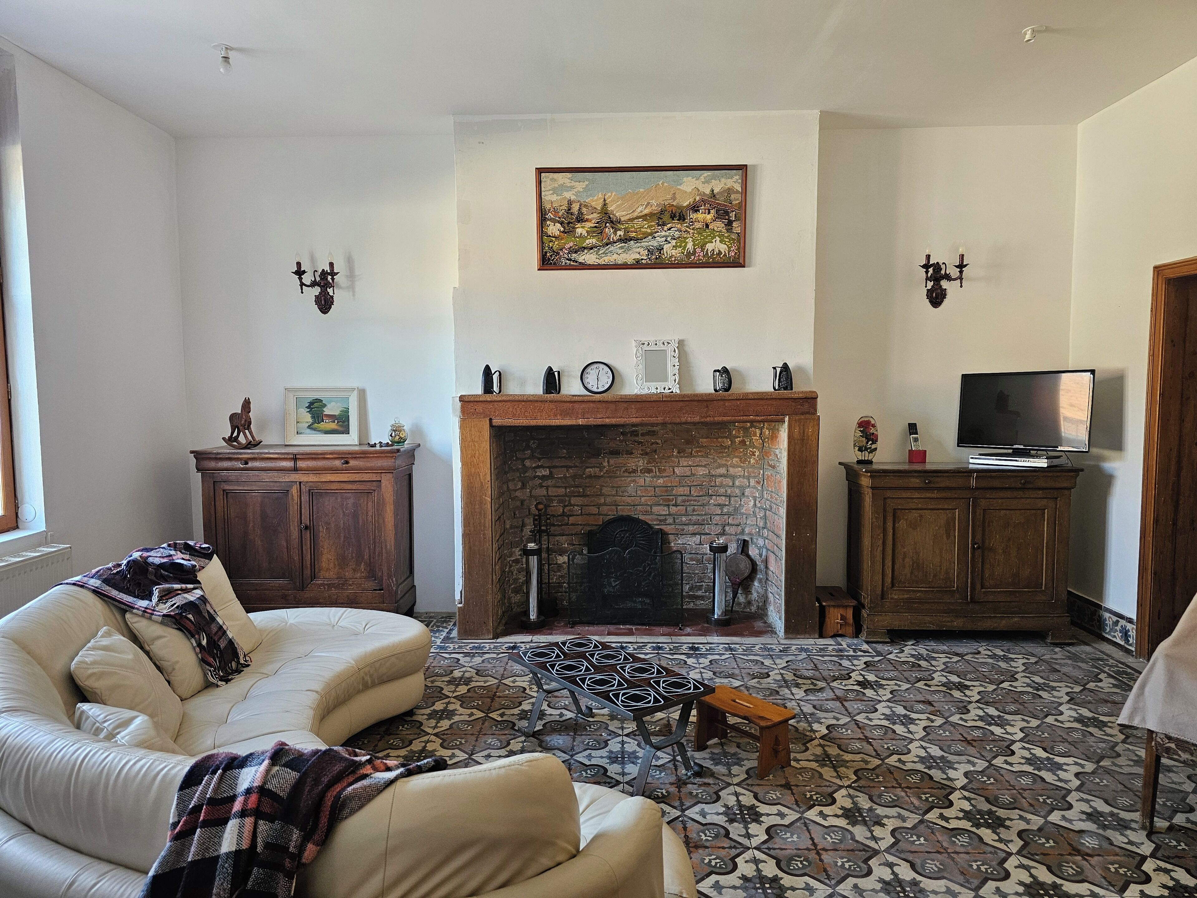 TV, DVD player, stereo